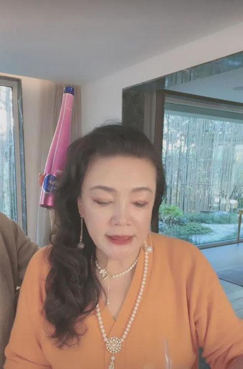 张兰最新直播爆料,最新商业帝国动态与个人感悟